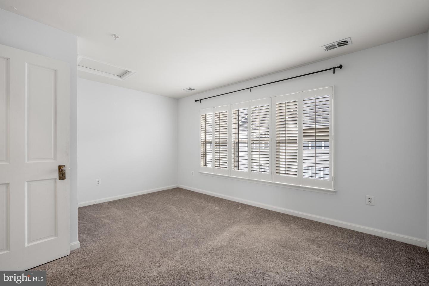 5127 GARDNER DR, ALEXANDRIA, Virginia 22304, 3 Bedrooms Bedrooms, ,2 BathroomsBathrooms,Residential,For sale,5127 GARDNER DR,VAAX2050612 MLS # VAAX2050612