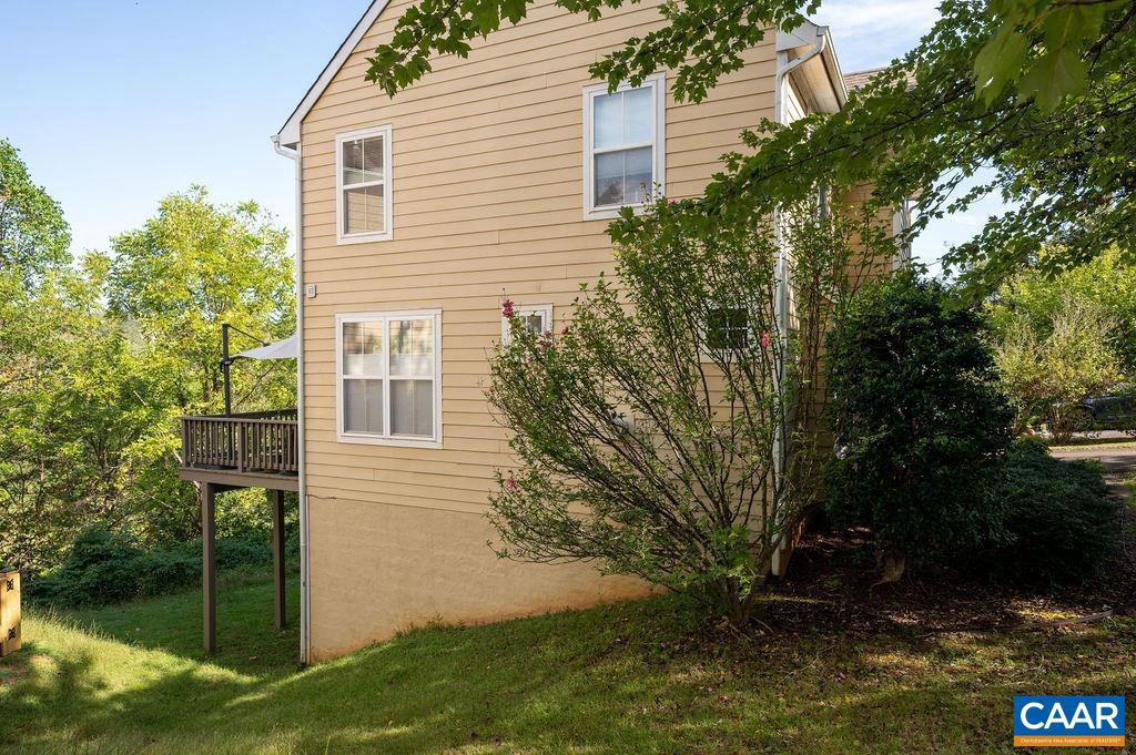 1105 SAINT CHARLES CT, CHARLOTTESVILLE, Virginia 22901, 3 Bedrooms Bedrooms, ,3 BathroomsBathrooms,Residential,For sale,1105 SAINT CHARLES CT,669750 MLS # 669750
