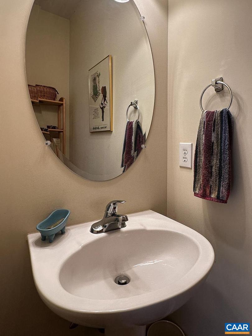 1105 SAINT CHARLES CT, CHARLOTTESVILLE, Virginia 22901, 3 Bedrooms Bedrooms, ,3 BathroomsBathrooms,Residential,For sale,1105 SAINT CHARLES CT,669750 MLS # 669750