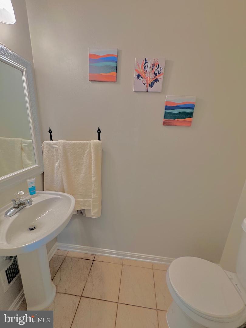 510 GINKGO TER NE, LEESBURG, Virginia 20176, 4 Bedrooms Bedrooms, ,3 BathroomsBathrooms,Residential,For sale,510 GINKGO TER NE,VALO2104682 MLS # VALO2104682