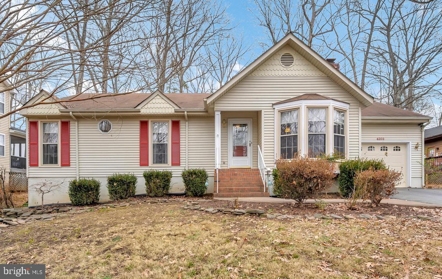 4202 LAKEVIEW PKWY, LOCUST GROVE, Virginia 22508, 3 Bedrooms Bedrooms, ,3 BathroomsBathrooms,Residential,For sale,4202 LAKEVIEW PKWY,VAOR2012282 MLS # VAOR2012282