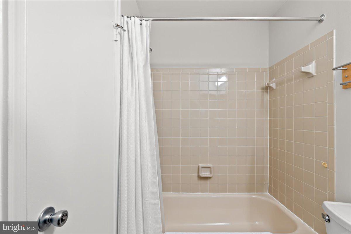 6121 STONEPATH CIR, CENTREVILLE, Virginia 20120, 4 Bedrooms Bedrooms, ,3 BathroomsBathrooms,Residential,For sale,6121 STONEPATH CIR,VAFX2269648 MLS # VAFX2269648