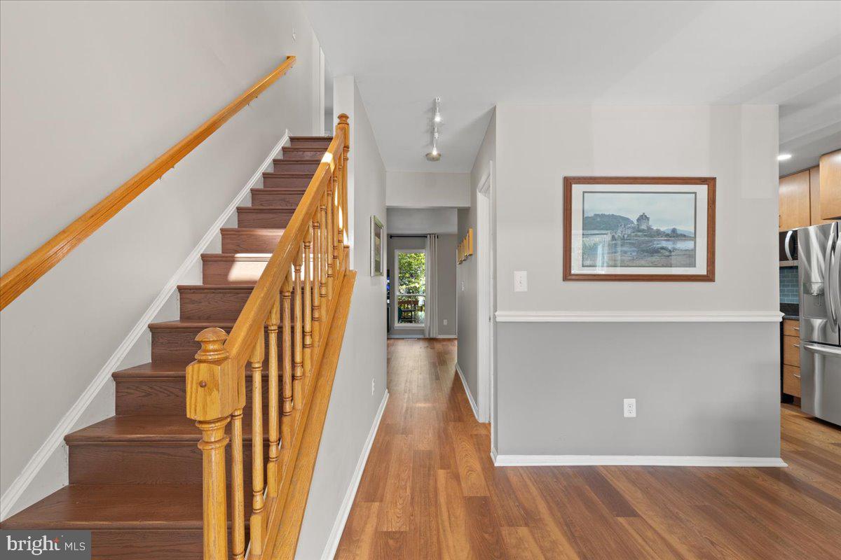 6121 STONEPATH CIR, CENTREVILLE, Virginia 20120, 4 Bedrooms Bedrooms, ,3 BathroomsBathrooms,Residential,For sale,6121 STONEPATH CIR,VAFX2269648 MLS # VAFX2269648