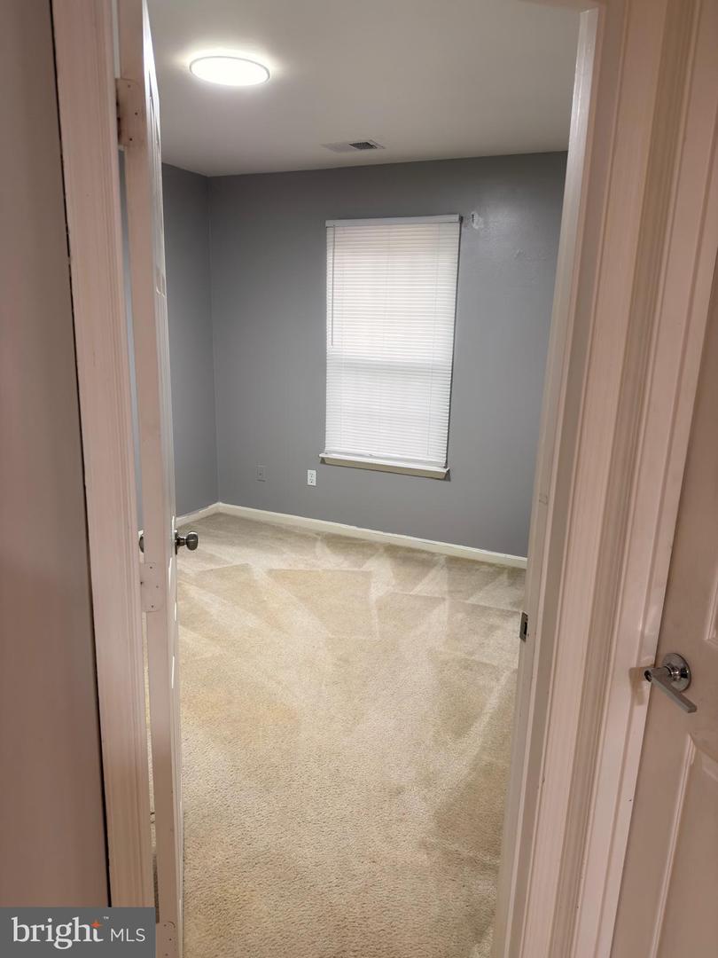 9221 JESSICA DR, MANASSAS PARK, Virginia 20111, 3 Bedrooms Bedrooms, ,2 BathroomsBathrooms,Residential,For sale,9221 JESSICA DR,VAMP2003366 MLS # VAMP2003366