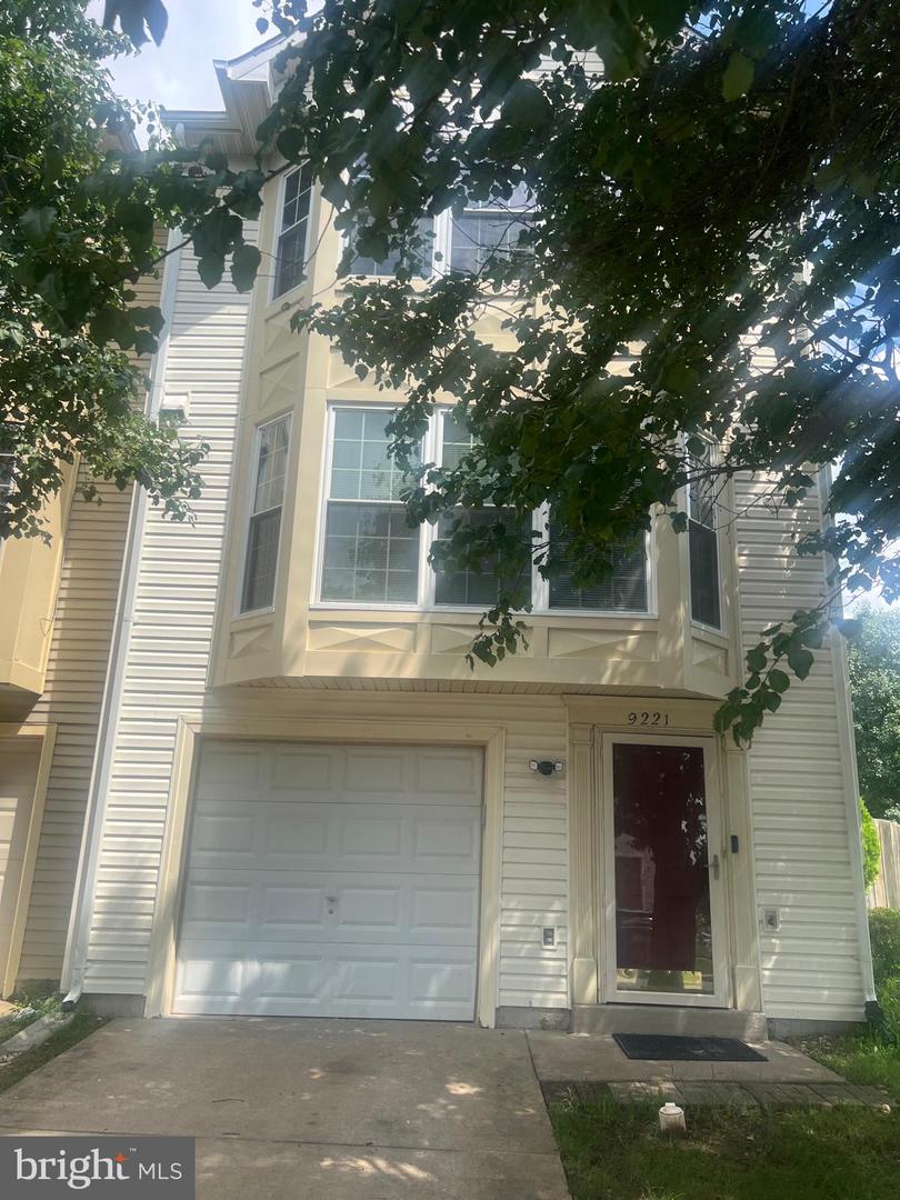 9221 JESSICA DR, MANASSAS PARK, Virginia 20111, 3 Bedrooms Bedrooms, ,2 BathroomsBathrooms,Residential,For sale,9221 JESSICA DR,VAMP2003366 MLS # VAMP2003366