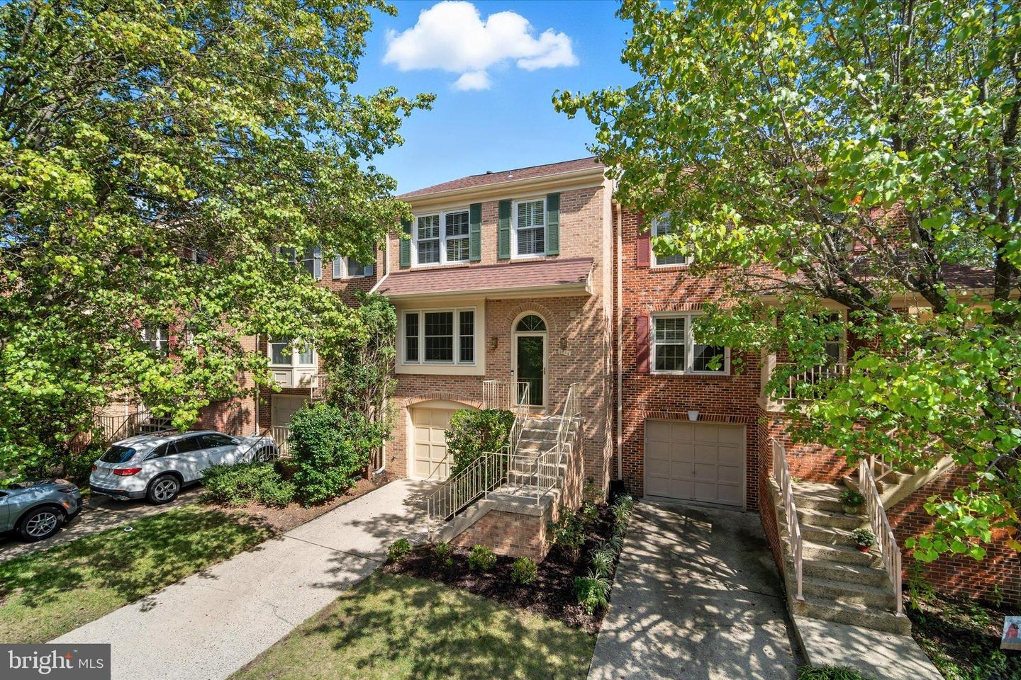8444 MILLWOOD DR, SPRINGFIELD, Virginia 22152, 3 Bedrooms Bedrooms, 13 Rooms Rooms,2 BathroomsBathrooms,Residential,For sale,8444 MILLWOOD DR,VAFX2273074 MLS # VAFX2273074