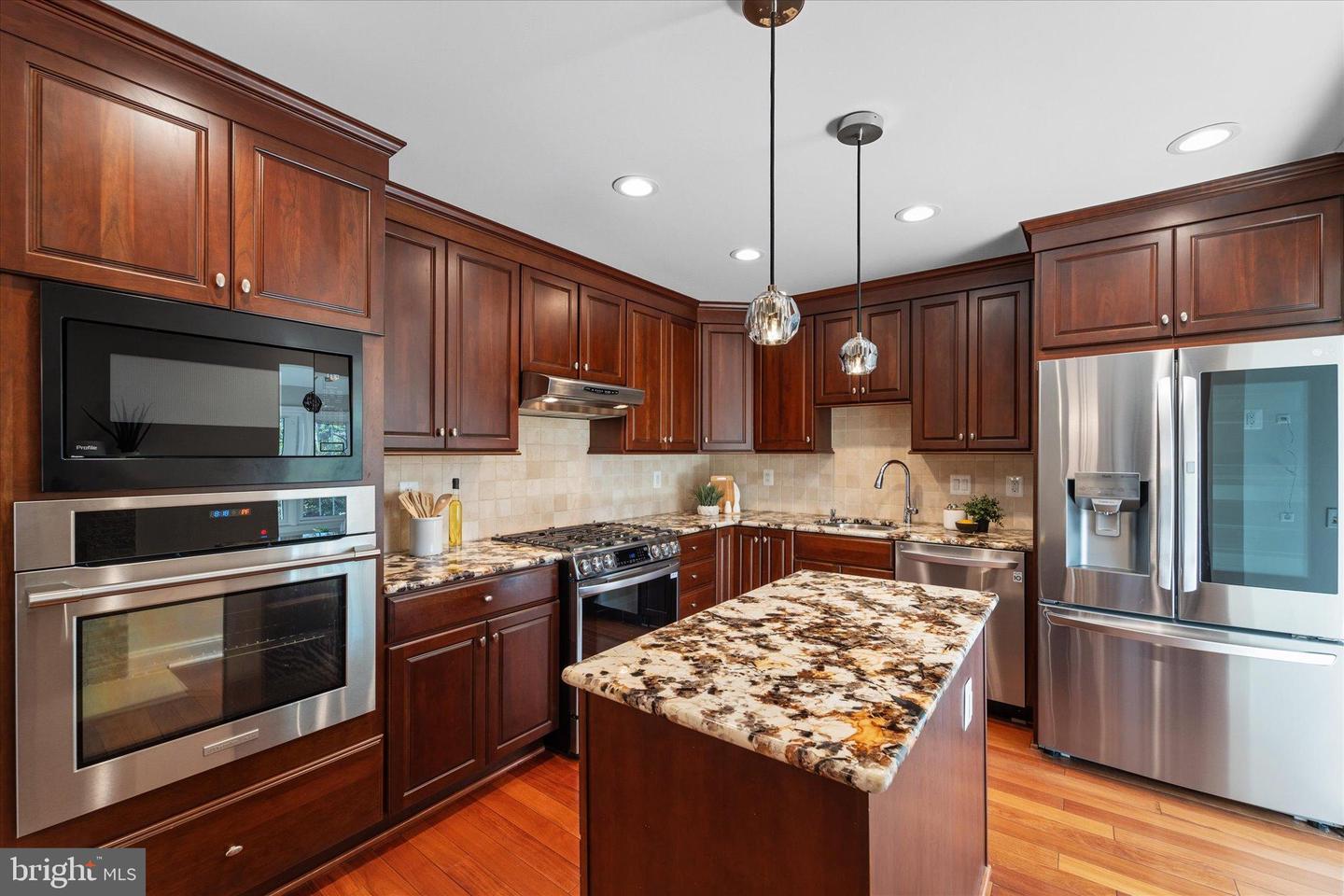 8444 MILLWOOD DR, SPRINGFIELD, Virginia 22152, 3 Bedrooms Bedrooms, 13 Rooms Rooms,2 BathroomsBathrooms,Residential,For sale,8444 MILLWOOD DR,VAFX2273074 MLS # VAFX2273074