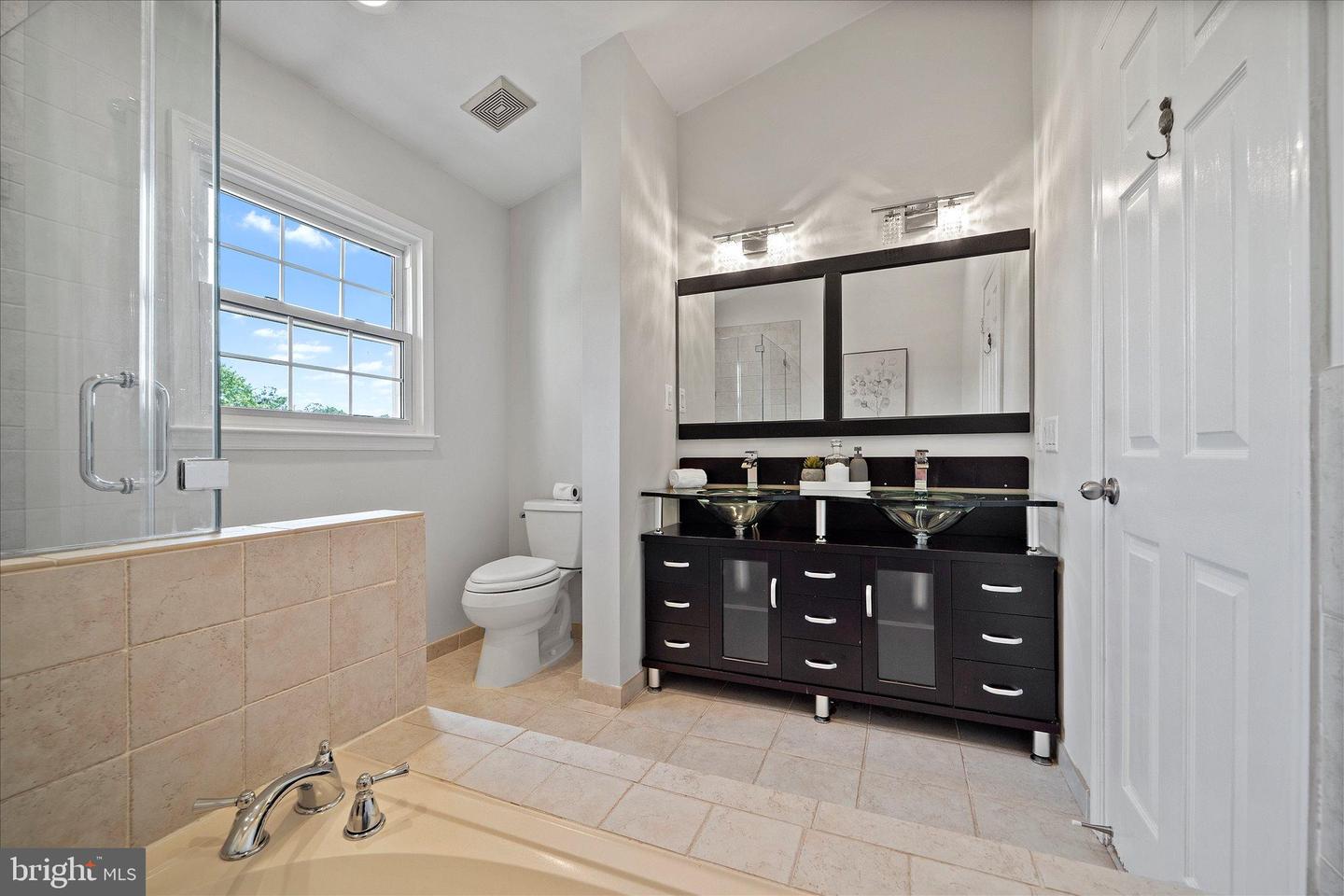 8444 MILLWOOD DR, SPRINGFIELD, Virginia 22152, 3 Bedrooms Bedrooms, 13 Rooms Rooms,2 BathroomsBathrooms,Residential,For sale,8444 MILLWOOD DR,VAFX2273074 MLS # VAFX2273074