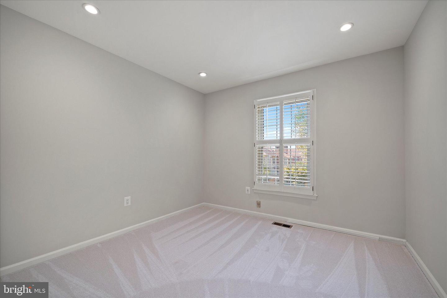 8444 MILLWOOD DR, SPRINGFIELD, Virginia 22152, 3 Bedrooms Bedrooms, 13 Rooms Rooms,2 BathroomsBathrooms,Residential,For sale,8444 MILLWOOD DR,VAFX2273074 MLS # VAFX2273074
