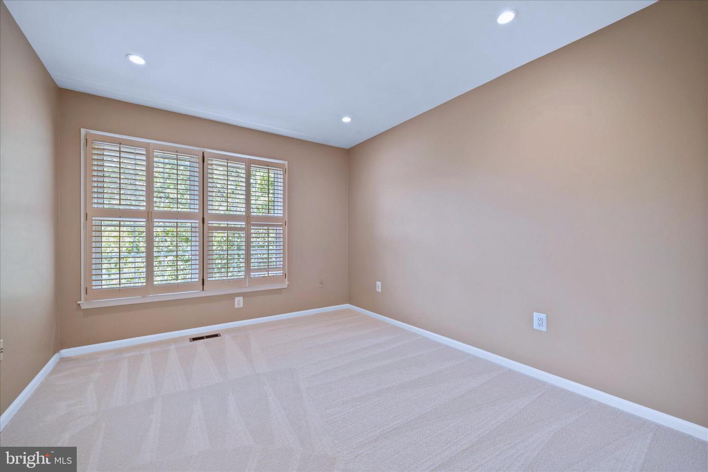 8444 MILLWOOD DR, SPRINGFIELD, Virginia 22152, 3 Bedrooms Bedrooms, 13 Rooms Rooms,2 BathroomsBathrooms,Residential,For sale,8444 MILLWOOD DR,VAFX2273074 MLS # VAFX2273074