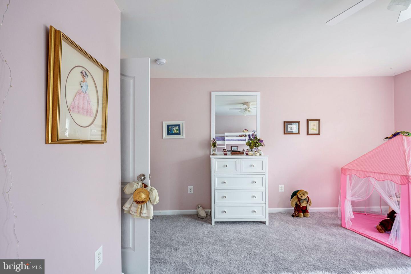 421 LONG MEADOW DR, FREDERICKSBURG, Virginia 22406, 4 Bedrooms Bedrooms, ,3 BathroomsBathrooms,Residential,For sale,421 LONG MEADOW DR,VAST2043328 MLS # VAST2043328