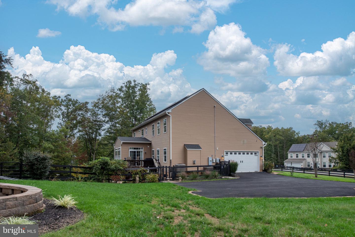 421 LONG MEADOW DR, FREDERICKSBURG, Virginia 22406, 4 Bedrooms Bedrooms, ,3 BathroomsBathrooms,Residential,For sale,421 LONG MEADOW DR,VAST2043328 MLS # VAST2043328