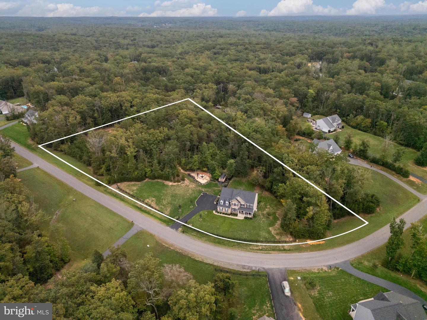 421 LONG MEADOW DR, FREDERICKSBURG, Virginia 22406, 4 Bedrooms Bedrooms, ,3 BathroomsBathrooms,Residential,For sale,421 LONG MEADOW DR,VAST2043328 MLS # VAST2043328