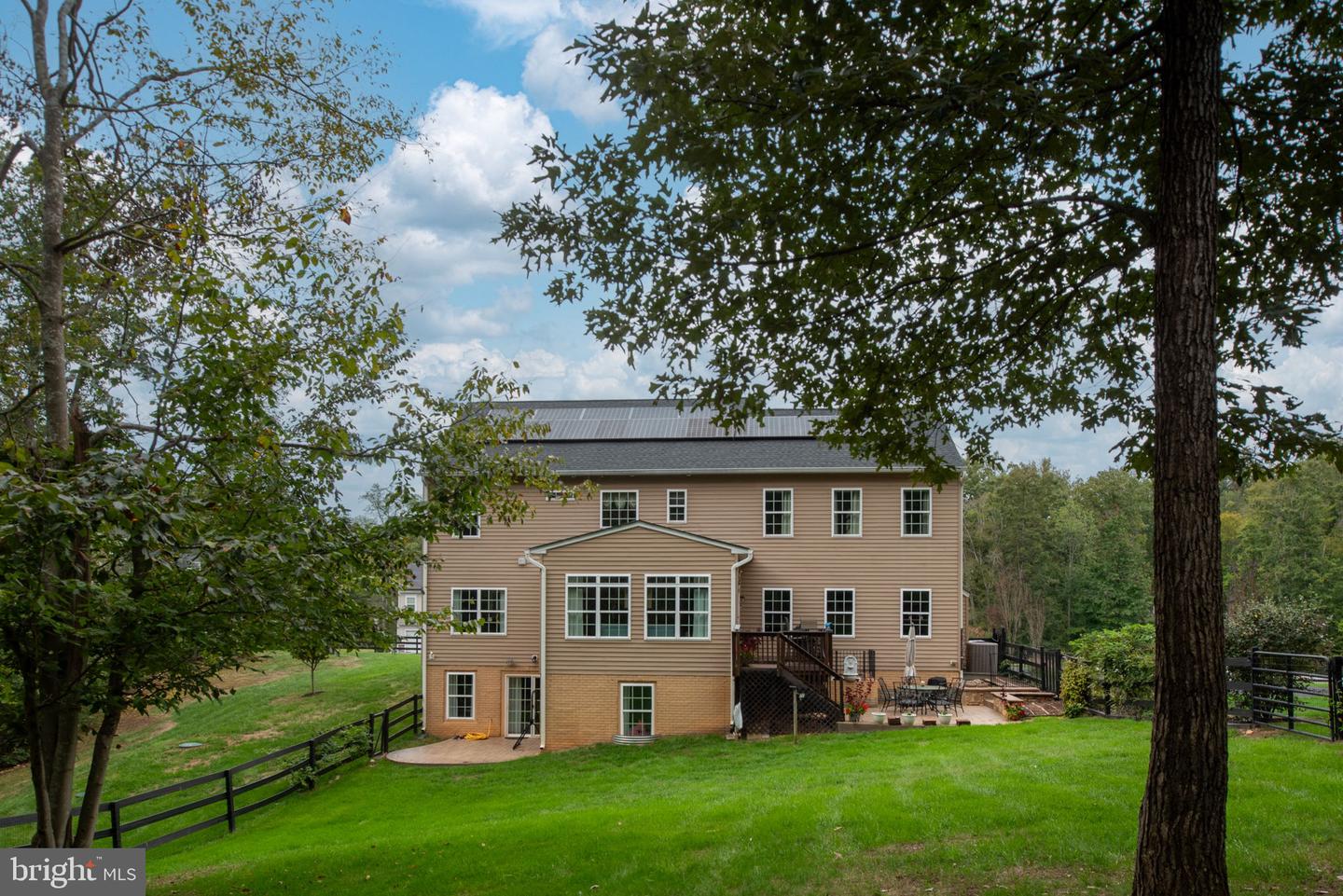 421 LONG MEADOW DR, FREDERICKSBURG, Virginia 22406, 4 Bedrooms Bedrooms, ,3 BathroomsBathrooms,Residential,For sale,421 LONG MEADOW DR,VAST2043328 MLS # VAST2043328