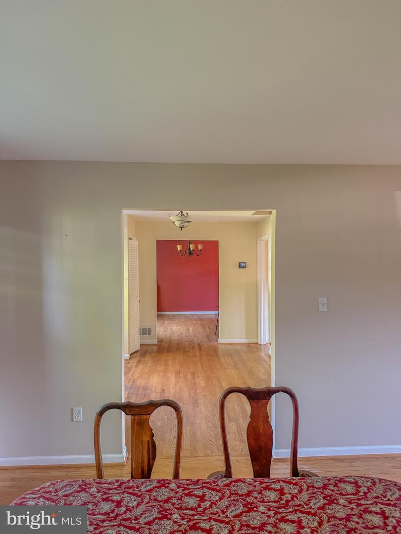 8647 BRADDOCK AVE, ALEXANDRIA, Virginia 22309, 5 Bedrooms Bedrooms, ,3 BathroomsBathrooms,Residential,For sale,8647 BRADDOCK AVE,VAFX2230724 MLS # VAFX2230724