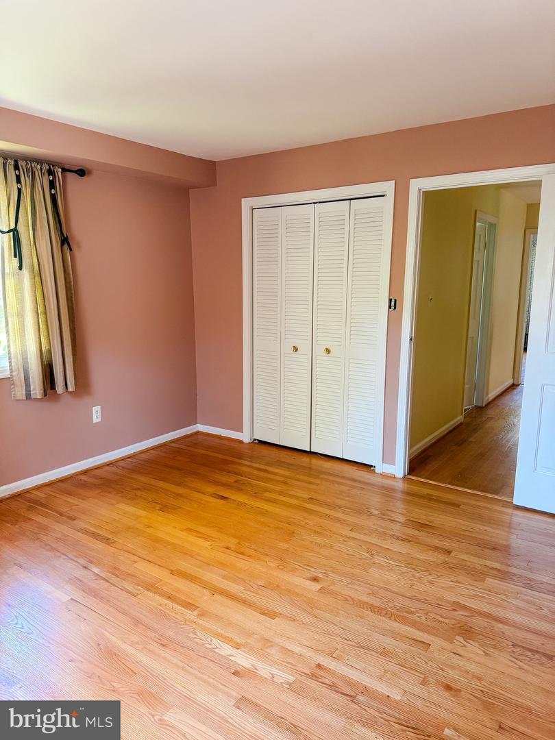 8647 BRADDOCK AVE, ALEXANDRIA, Virginia 22309, 5 Bedrooms Bedrooms, ,3 BathroomsBathrooms,Residential,For sale,8647 BRADDOCK AVE,VAFX2230724 MLS # VAFX2230724
