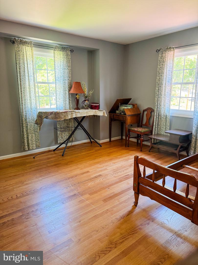 8647 BRADDOCK AVE, ALEXANDRIA, Virginia 22309, 5 Bedrooms Bedrooms, ,3 BathroomsBathrooms,Residential,For sale,8647 BRADDOCK AVE,VAFX2230724 MLS # VAFX2230724