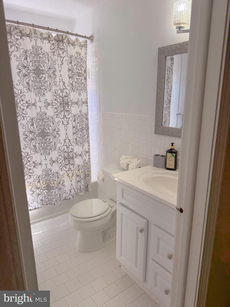 8647 BRADDOCK AVE, ALEXANDRIA, Virginia 22309, 5 Bedrooms Bedrooms, ,3 BathroomsBathrooms,Residential,For sale,8647 BRADDOCK AVE,VAFX2230724 MLS # VAFX2230724