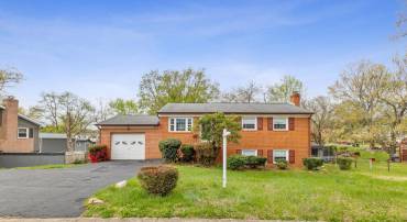 3803 DANBURY CT, WOODBRIDGE, Virginia 22193, 4 Bedrooms Bedrooms, ,2 BathroomsBathrooms,Residential,For sale,3803 DANBURY CT,VAPW2092418 MLS # VAPW2092418