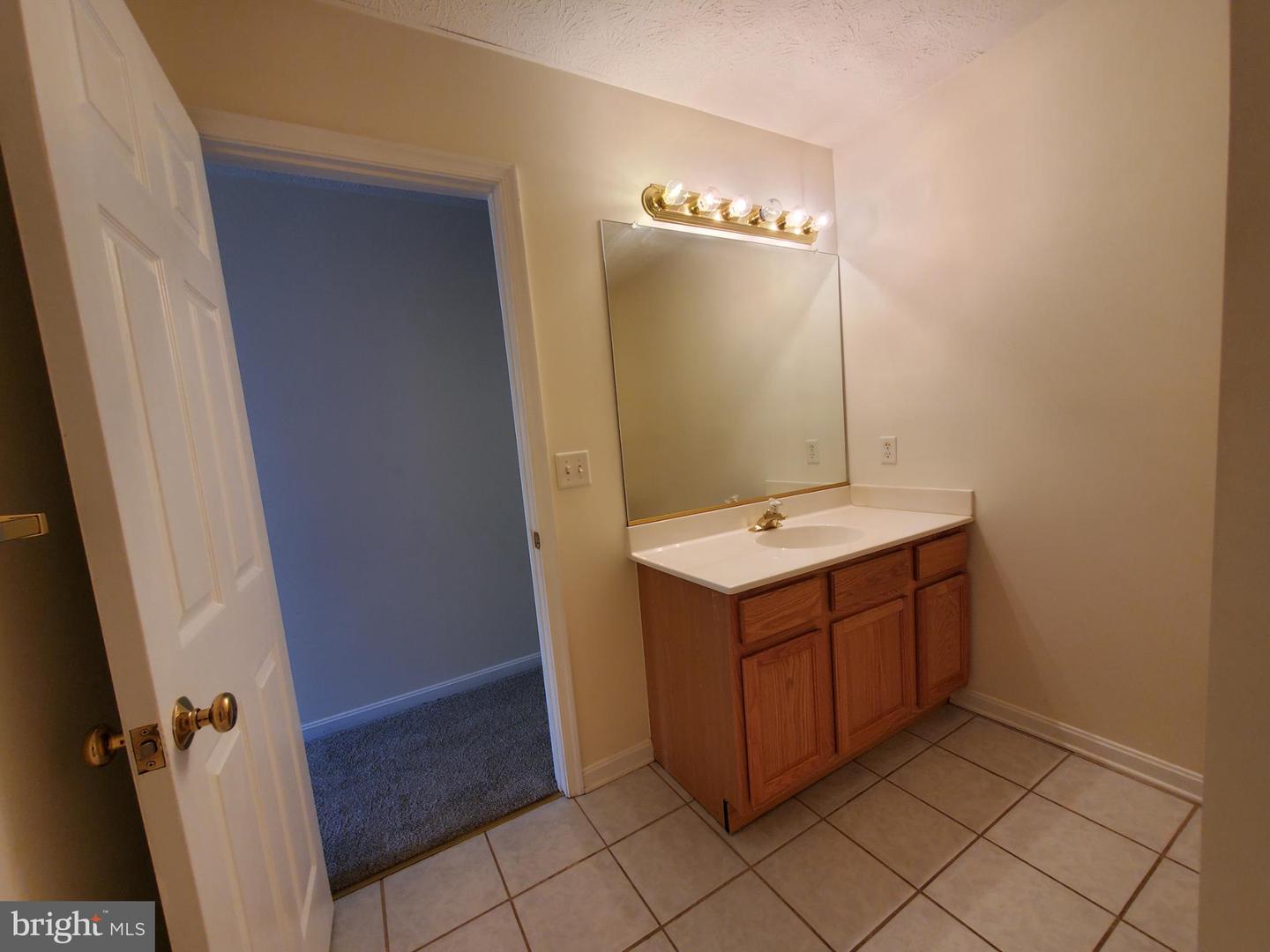 106 FOXGLOVE DR, WINCHESTER, Virginia 22602, 3 Bedrooms Bedrooms, 11 Rooms Rooms,3 BathroomsBathrooms,Residential,For sale,106 FOXGLOVE DR,VAFV2036626 MLS # VAFV2036626