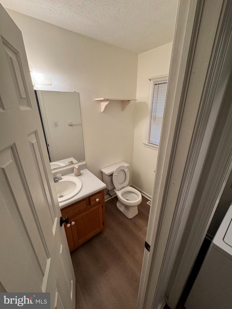 3111 BROOK BLVD, QUINTON, Virginia 23141, 3 Bedrooms Bedrooms, ,2 BathroomsBathrooms,Residential,For sale,3111 BROOK BLVD,VANK2000116 MLS # VANK2000116