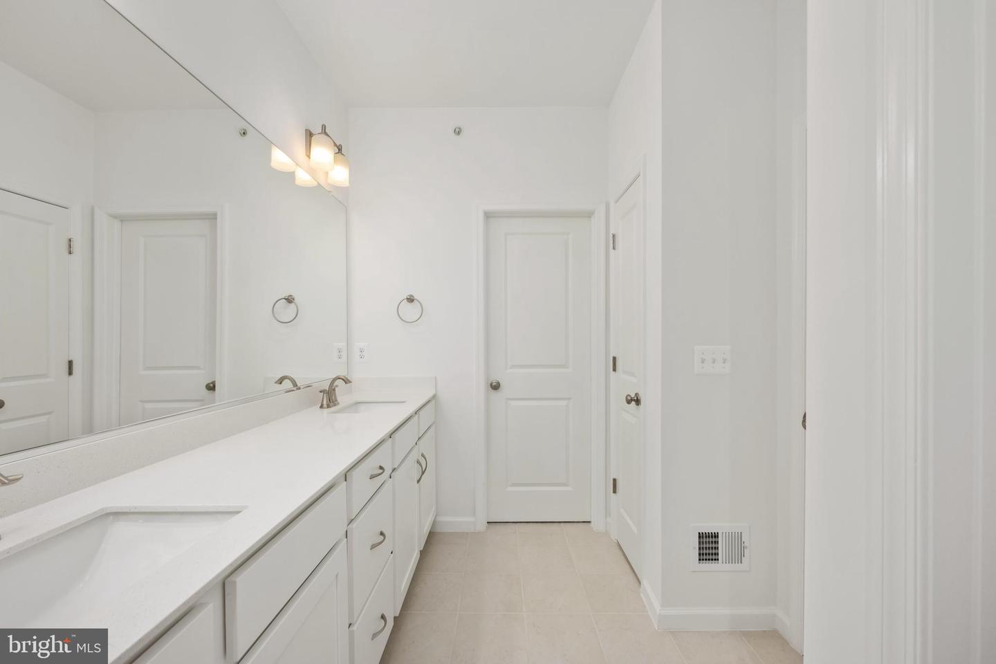2624 NEABSCO COMMON PL, WOODBRIDGE, Virginia 22191, 3 Bedrooms Bedrooms, ,2 BathroomsBathrooms,Residential,For sale,2624 NEABSCO COMMON PL,VAPW2105448 MLS # VAPW2105448