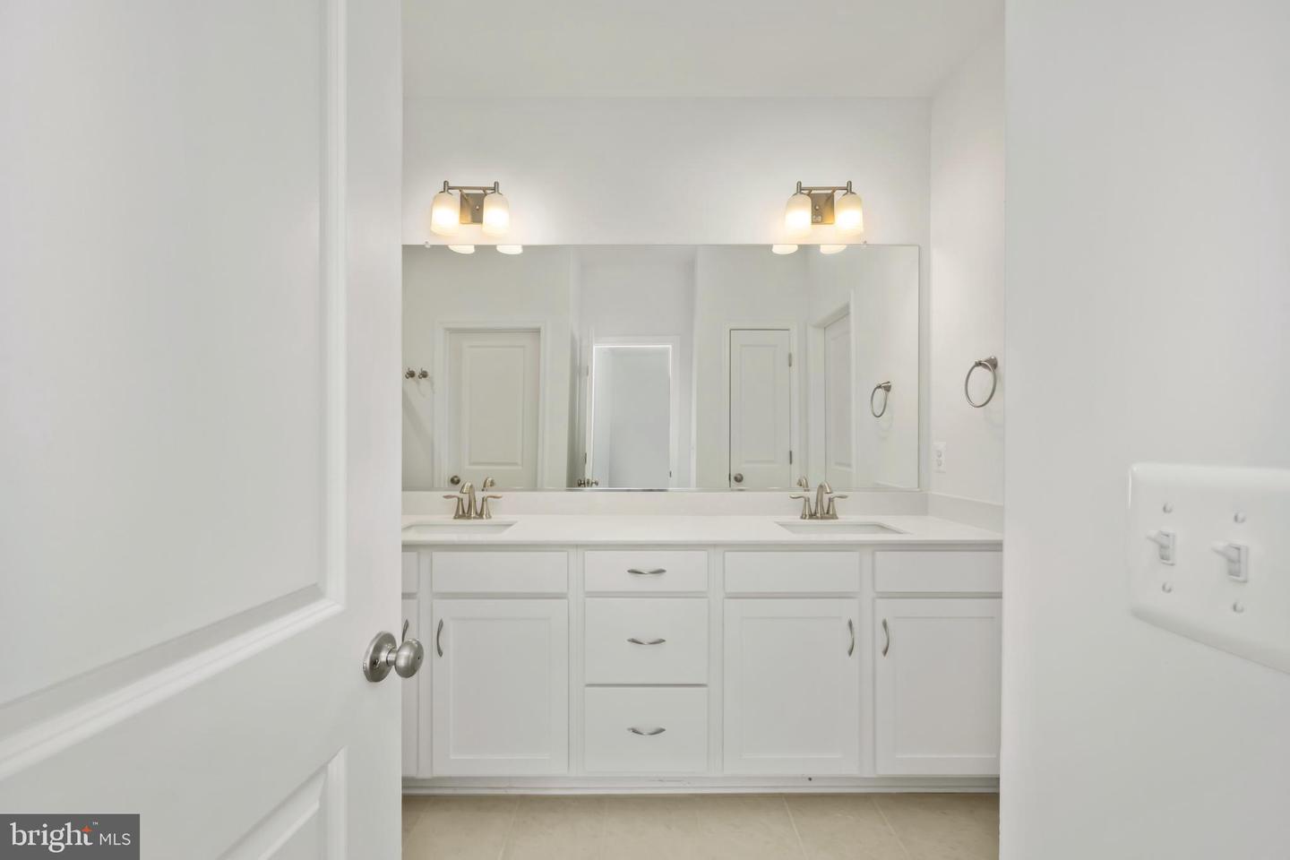 2624 NEABSCO COMMON PL, WOODBRIDGE, Virginia 22191, 3 Bedrooms Bedrooms, ,2 BathroomsBathrooms,Residential,For sale,2624 NEABSCO COMMON PL,VAPW2105448 MLS # VAPW2105448