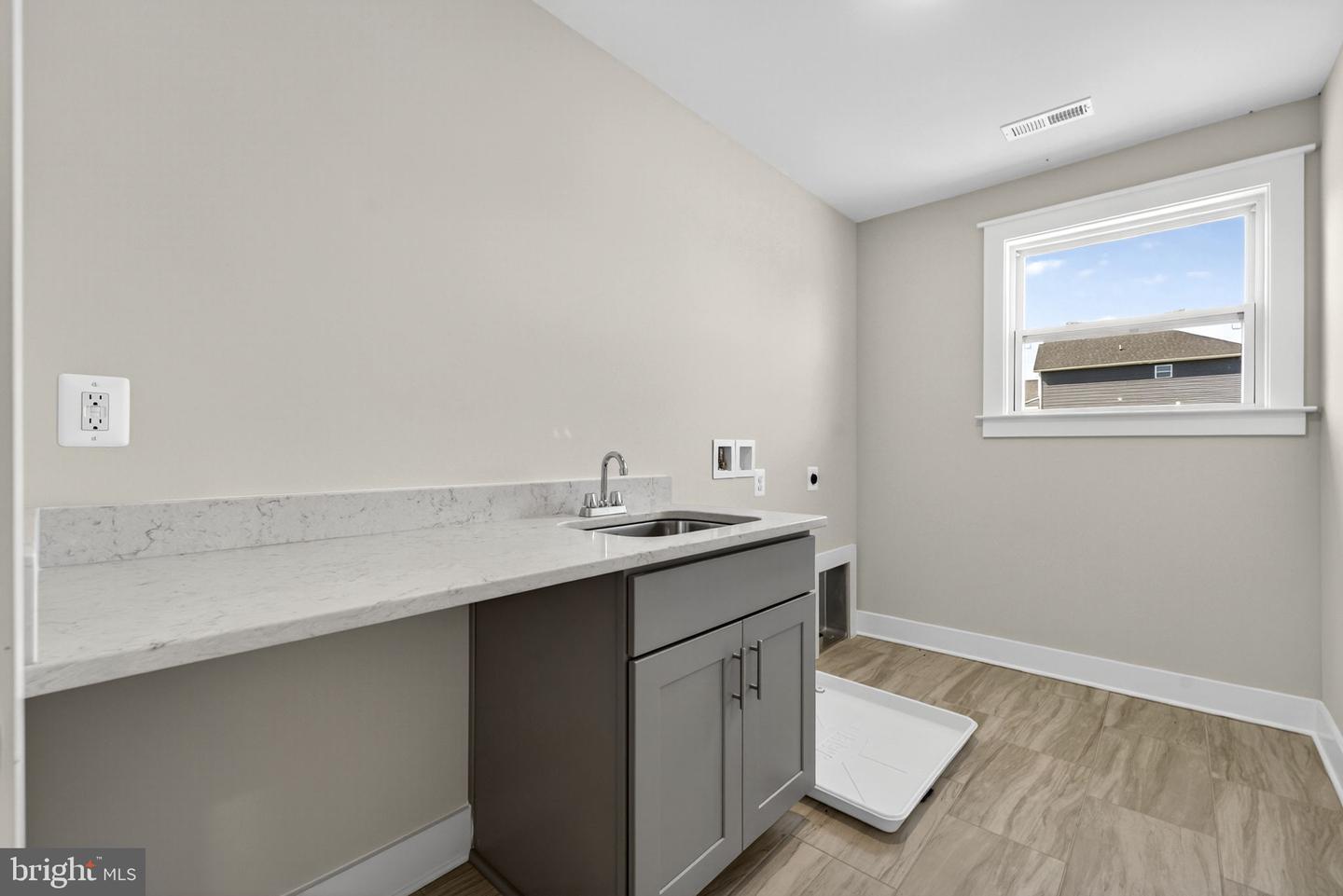 9014 PINEY MOUNTAIN RD, WARRENTON, Virginia 20186, 4 Bedrooms Bedrooms, ,3 BathroomsBathrooms,Residential,For sale,9014 PINEY MOUNTAIN RD,VAFQ2019306 MLS # VAFQ2019306