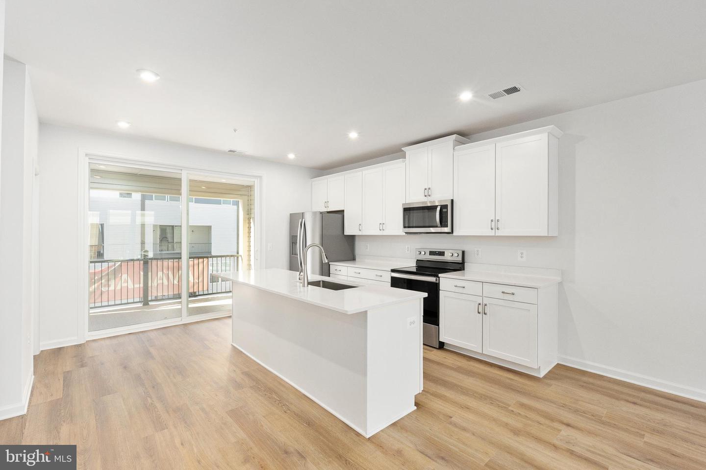 2514 NEABSCO COMMON PL, WOODBRIDGE, Virginia 22191, 3 Bedrooms Bedrooms, ,2 BathroomsBathrooms,Residential,For sale,2514 NEABSCO COMMON PL,VAPW2105540 MLS # VAPW2105540