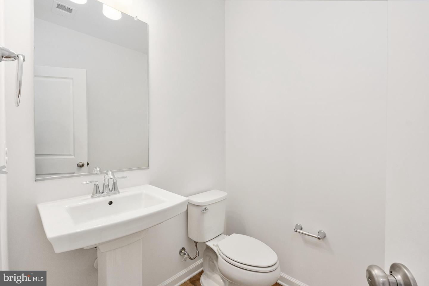 2514 NEABSCO COMMON PL, WOODBRIDGE, Virginia 22191, 3 Bedrooms Bedrooms, ,2 BathroomsBathrooms,Residential,For sale,2514 NEABSCO COMMON PL,VAPW2105540 MLS # VAPW2105540