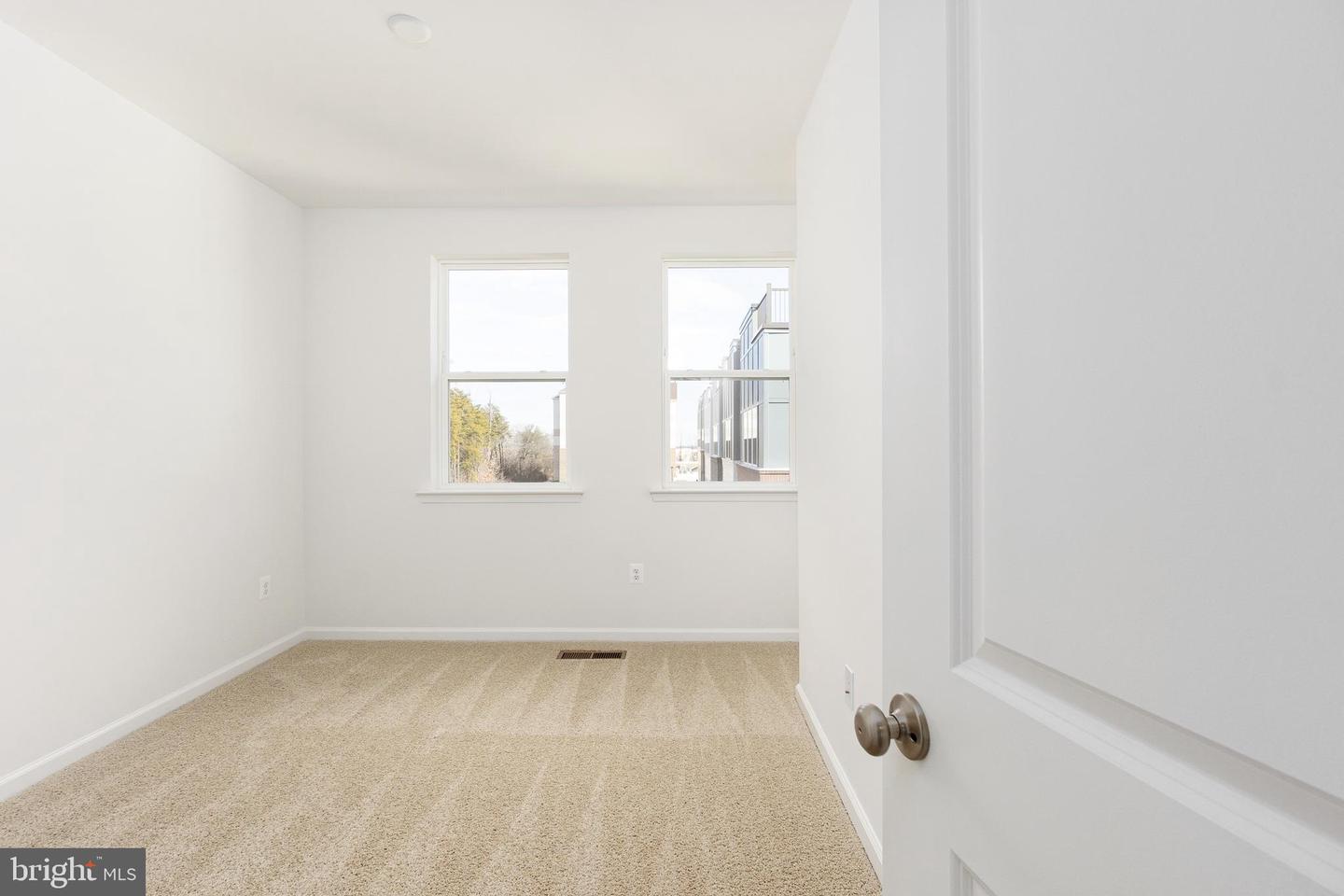 2514 NEABSCO COMMON PL, WOODBRIDGE, Virginia 22191, 3 Bedrooms Bedrooms, ,2 BathroomsBathrooms,Residential,For sale,2514 NEABSCO COMMON PL,VAPW2105540 MLS # VAPW2105540