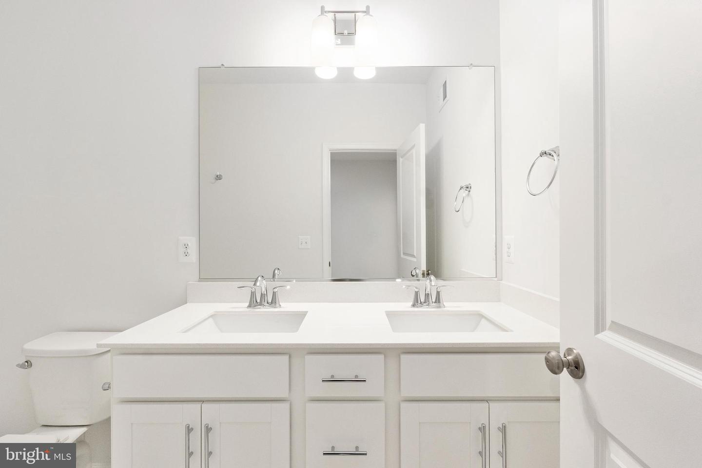 2514 NEABSCO COMMON PL, WOODBRIDGE, Virginia 22191, 3 Bedrooms Bedrooms, ,2 BathroomsBathrooms,Residential,For sale,2514 NEABSCO COMMON PL,VAPW2105540 MLS # VAPW2105540