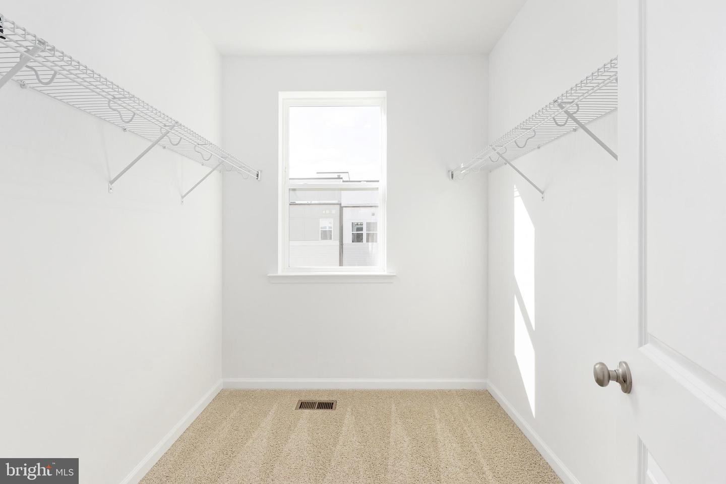 2514 NEABSCO COMMON PL, WOODBRIDGE, Virginia 22191, 3 Bedrooms Bedrooms, ,2 BathroomsBathrooms,Residential,For sale,2514 NEABSCO COMMON PL,VAPW2105540 MLS # VAPW2105540