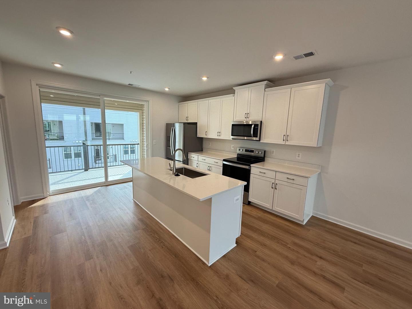 2514 NEABSCO COMMON PL, WOODBRIDGE, Virginia 22191, 3 Bedrooms Bedrooms, ,2 BathroomsBathrooms,Residential,For sale,2514 NEABSCO COMMON PL,VAPW2105540 MLS # VAPW2105540