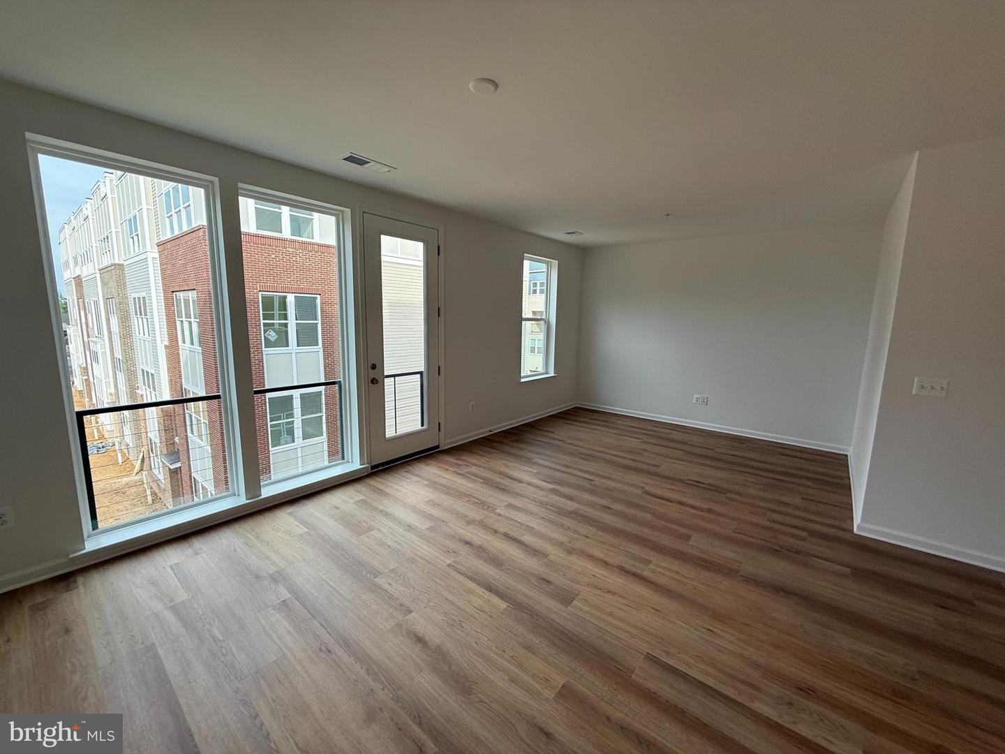 2514 NEABSCO COMMON PL, WOODBRIDGE, Virginia 22191, 3 Bedrooms Bedrooms, ,2 BathroomsBathrooms,Residential,For sale,2514 NEABSCO COMMON PL,VAPW2105540 MLS # VAPW2105540