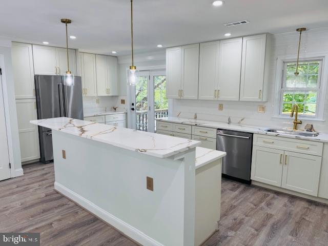 8212 LA FAYE CT, ALEXANDRIA, Virginia 22306, 4 Bedrooms Bedrooms, 8 Rooms Rooms,3 BathroomsBathrooms,Residential,For sale,8212 LA FAYE CT,VAFX2273188 MLS # VAFX2273188