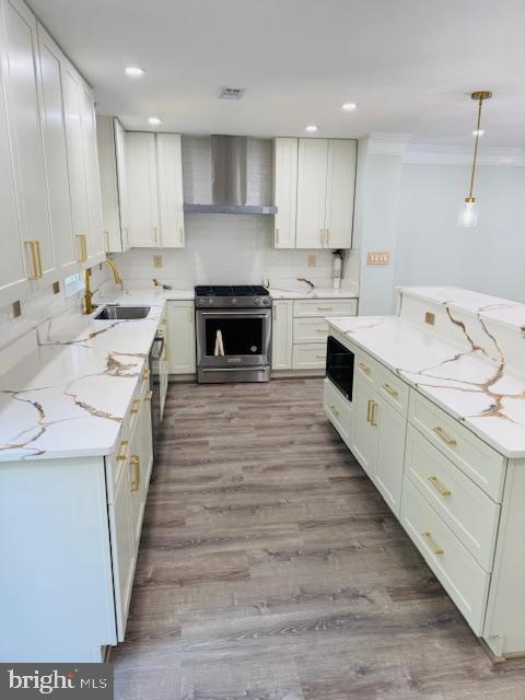 8212 LA FAYE CT, ALEXANDRIA, Virginia 22306, 4 Bedrooms Bedrooms, 8 Rooms Rooms,3 BathroomsBathrooms,Residential,For sale,8212 LA FAYE CT,VAFX2273188 MLS # VAFX2273188