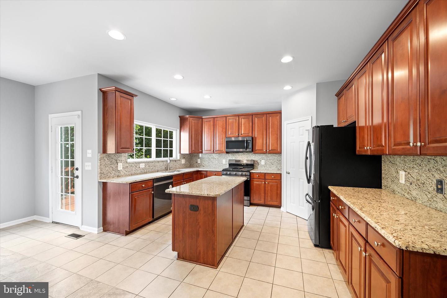 8319 LEIGHLEX CT, MANASSAS, Virginia 20111, 4 Bedrooms Bedrooms, ,3 BathroomsBathrooms,Residential,For sale,8319 LEIGHLEX CT,VAPW2103260 MLS # VAPW2103260