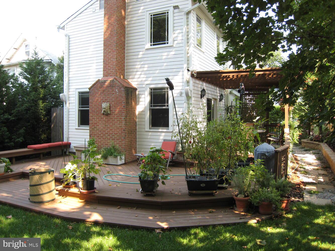 4114 EMERY PL NW, WASHINGTON, District Of Columbia 20016, 3 Bedrooms Bedrooms, ,2 BathroomsBathrooms,Residential,For sale,4114 EMERY PL NW,DCDC2223608 MLS # DCDC2223608