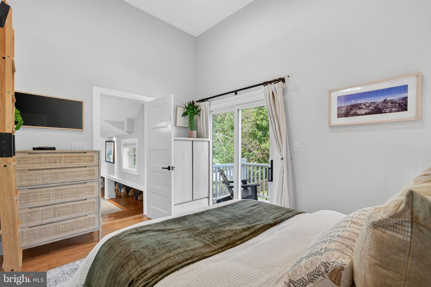 18344 RAILROAD ST, BLUEMONT, Virginia 20135, 2 Bedrooms Bedrooms, ,2 BathroomsBathrooms,Residential,For sale,18344 RAILROAD ST,VALO2107570 MLS # VALO2107570