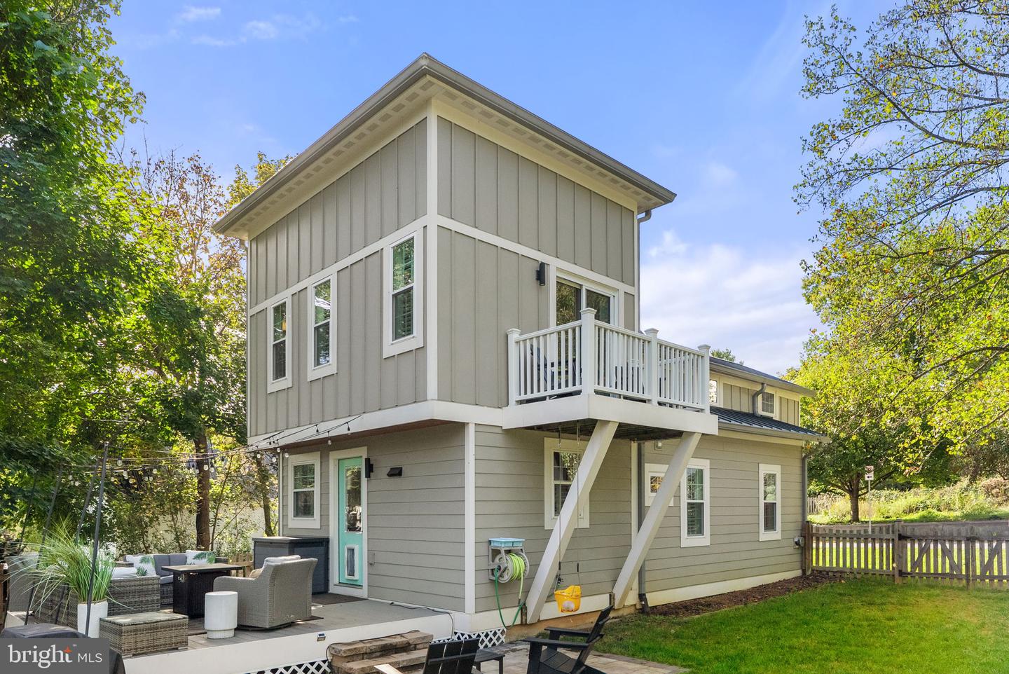 18344 RAILROAD ST, BLUEMONT, Virginia 20135, 2 Bedrooms Bedrooms, ,2 BathroomsBathrooms,Residential,For sale,18344 RAILROAD ST,VALO2107570 MLS # VALO2107570