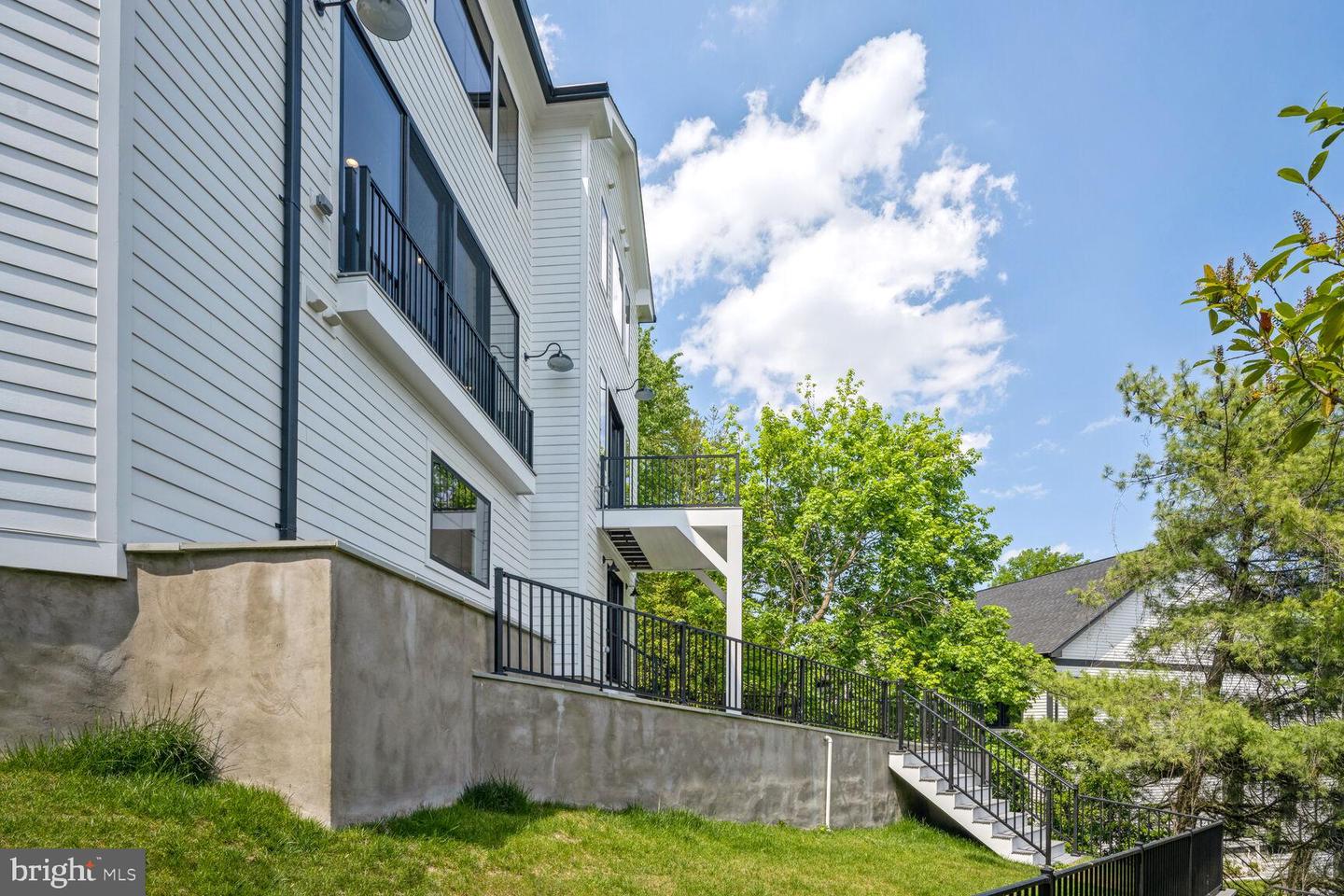 6305 N 36TH ST, ARLINGTON, Virginia 22213, 5 Bedrooms Bedrooms, 5 Rooms Rooms,5 BathroomsBathrooms,Residential,For sale,6305 N 36TH ST,VAAR2053086 MLS # VAAR2053086