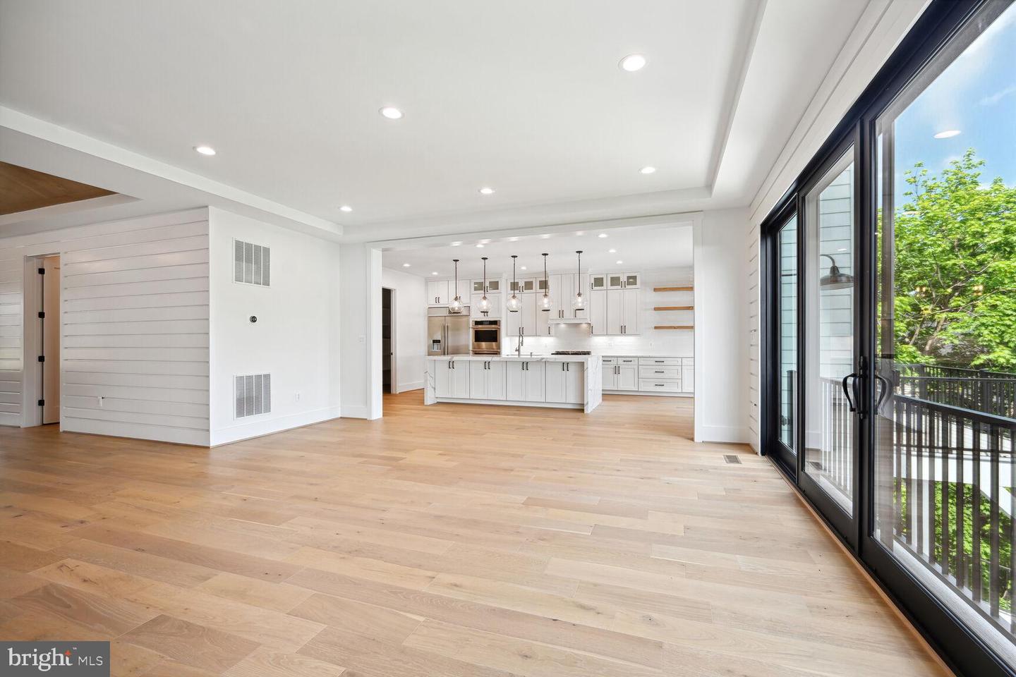 6305 N 36TH ST, ARLINGTON, Virginia 22213, 5 Bedrooms Bedrooms, 5 Rooms Rooms,5 BathroomsBathrooms,Residential,For sale,6305 N 36TH ST,VAAR2053086 MLS # VAAR2053086