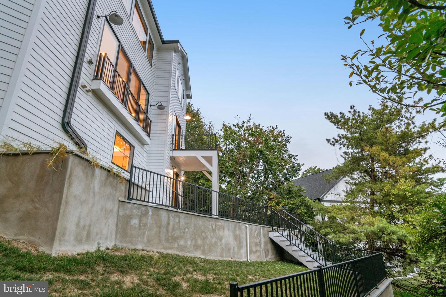 6305 N 36TH ST, ARLINGTON, Virginia 22213, 5 Bedrooms Bedrooms, 5 Rooms Rooms,5 BathroomsBathrooms,Residential,For sale,6305 N 36TH ST,VAAR2053086 MLS # VAAR2053086