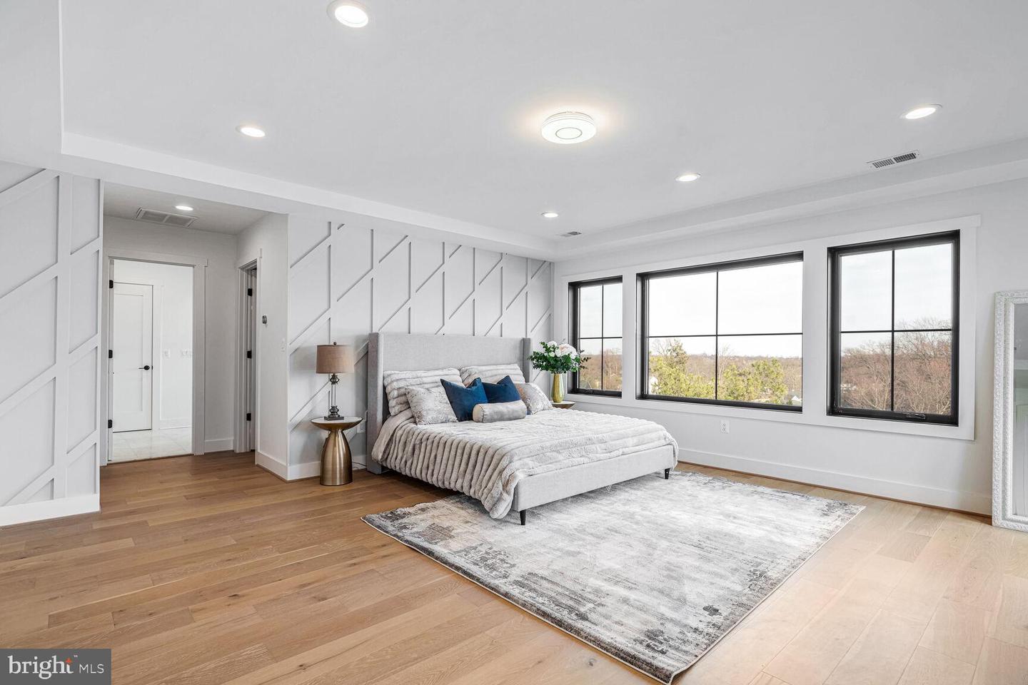 6305 N 36TH ST, ARLINGTON, Virginia 22213, 5 Bedrooms Bedrooms, 5 Rooms Rooms,5 BathroomsBathrooms,Residential,For sale,6305 N 36TH ST,VAAR2053086 MLS # VAAR2053086