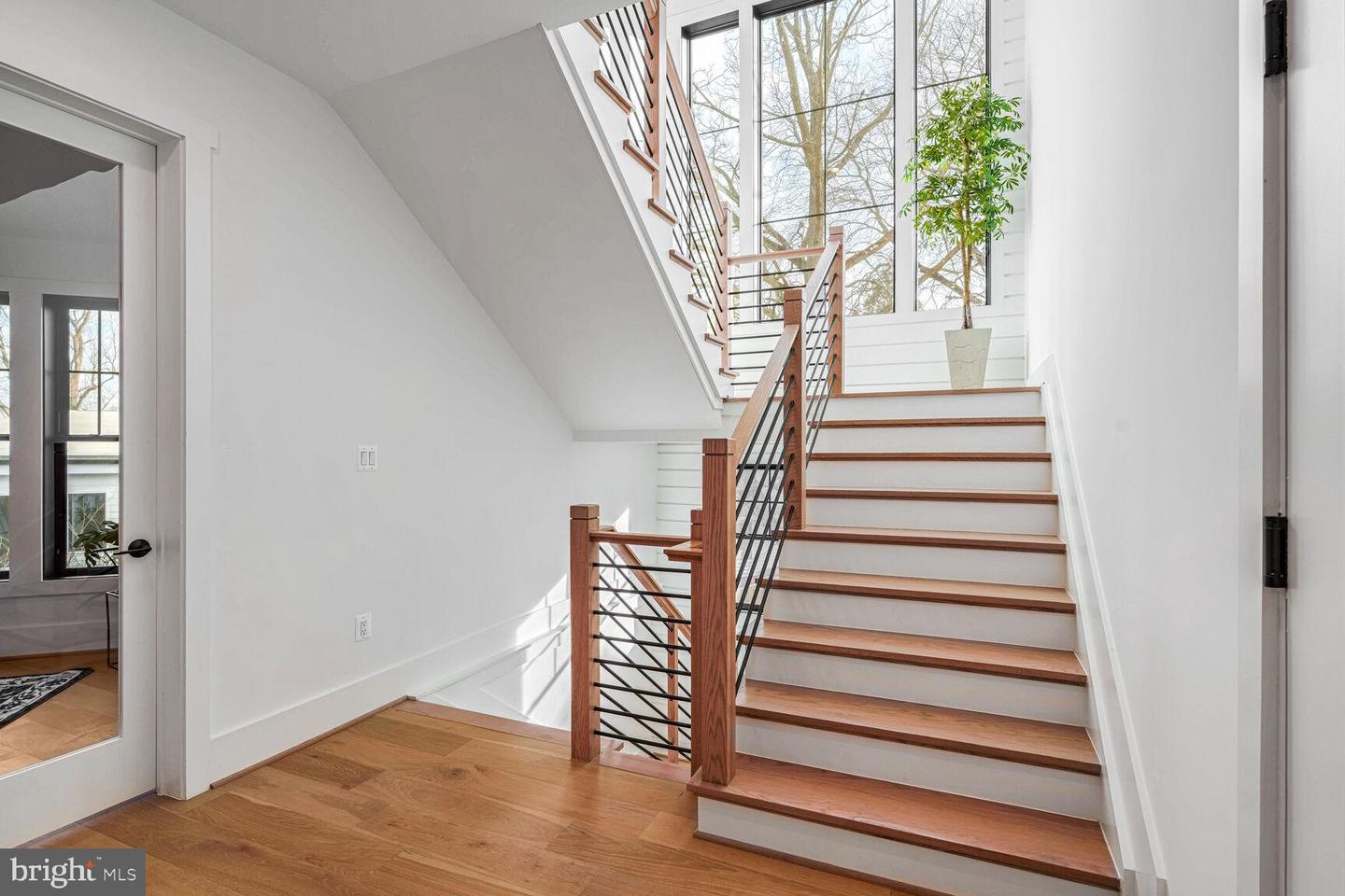 6305 N 36TH ST, ARLINGTON, Virginia 22213, 5 Bedrooms Bedrooms, 5 Rooms Rooms,5 BathroomsBathrooms,Residential,For sale,6305 N 36TH ST,VAAR2053086 MLS # VAAR2053086