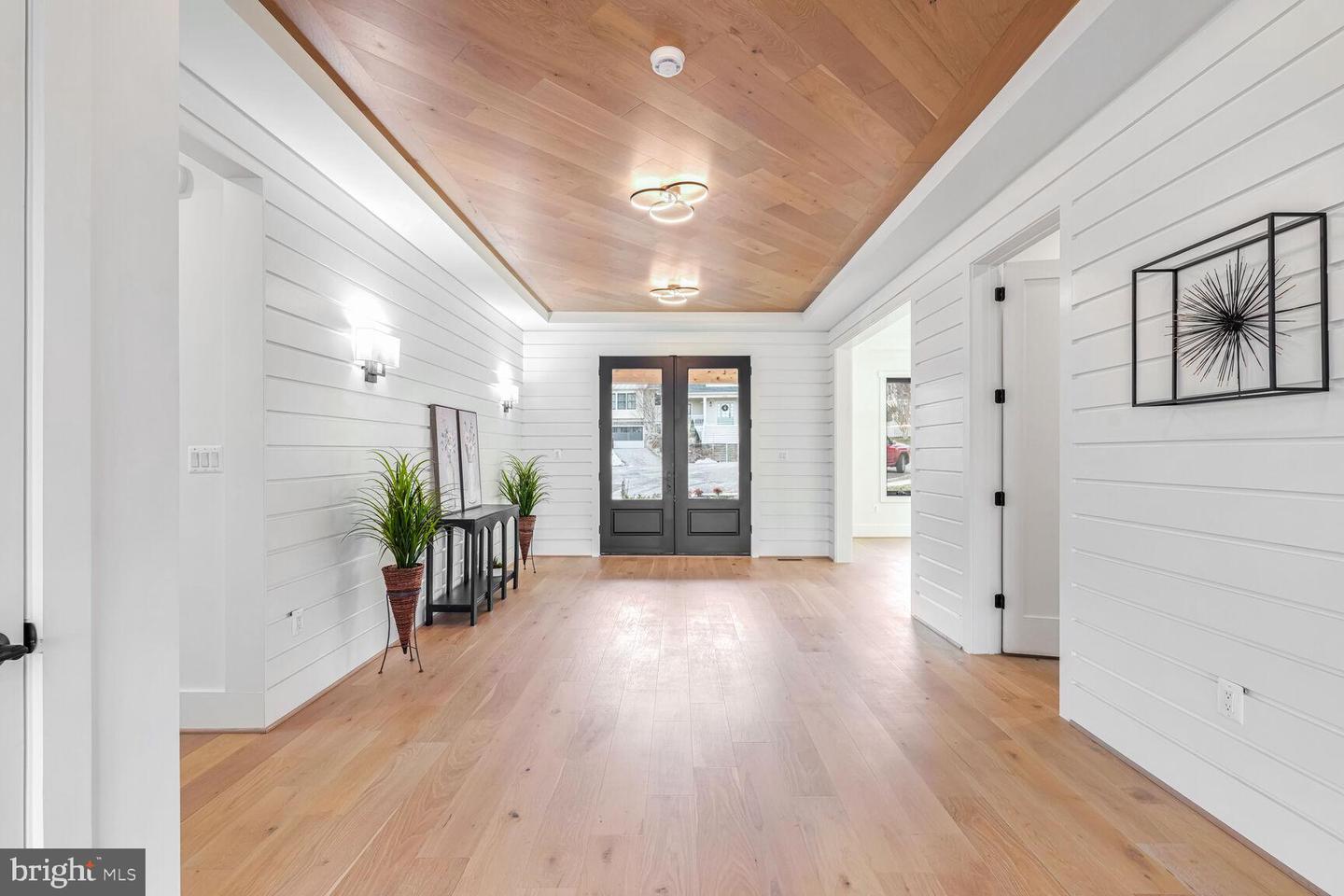 6305 N 36TH ST, ARLINGTON, Virginia 22213, 5 Bedrooms Bedrooms, 5 Rooms Rooms,5 BathroomsBathrooms,Residential,For sale,6305 N 36TH ST,VAAR2053086 MLS # VAAR2053086