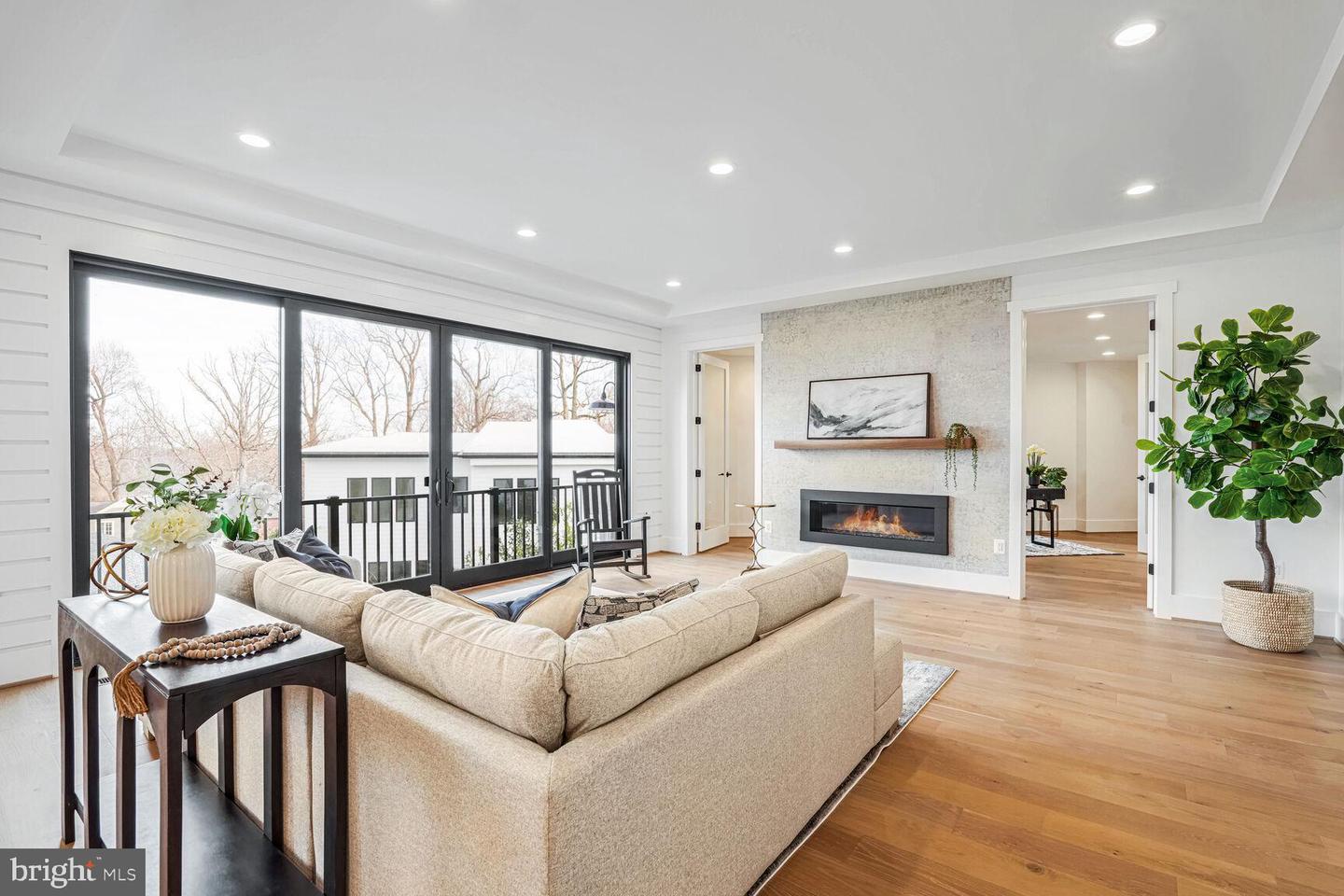 6305 N 36TH ST, ARLINGTON, Virginia 22213, 5 Bedrooms Bedrooms, 5 Rooms Rooms,5 BathroomsBathrooms,Residential,For sale,6305 N 36TH ST,VAAR2053086 MLS # VAAR2053086
