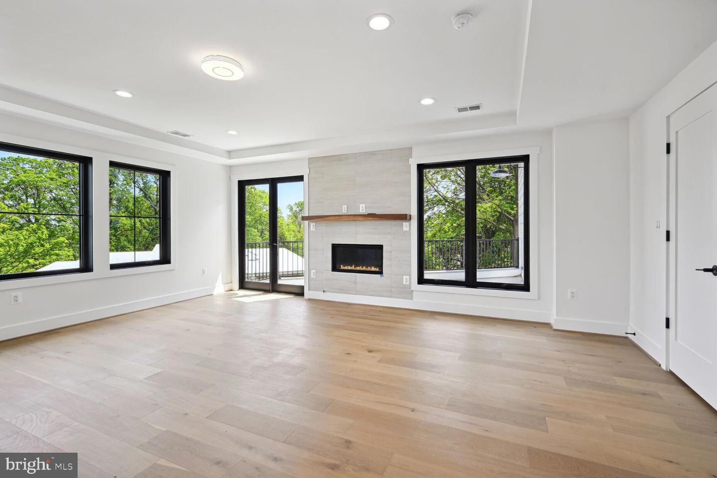 6305 N 36TH ST, ARLINGTON, Virginia 22213, 5 Bedrooms Bedrooms, 5 Rooms Rooms,5 BathroomsBathrooms,Residential,For sale,6305 N 36TH ST,VAAR2053086 MLS # VAAR2053086