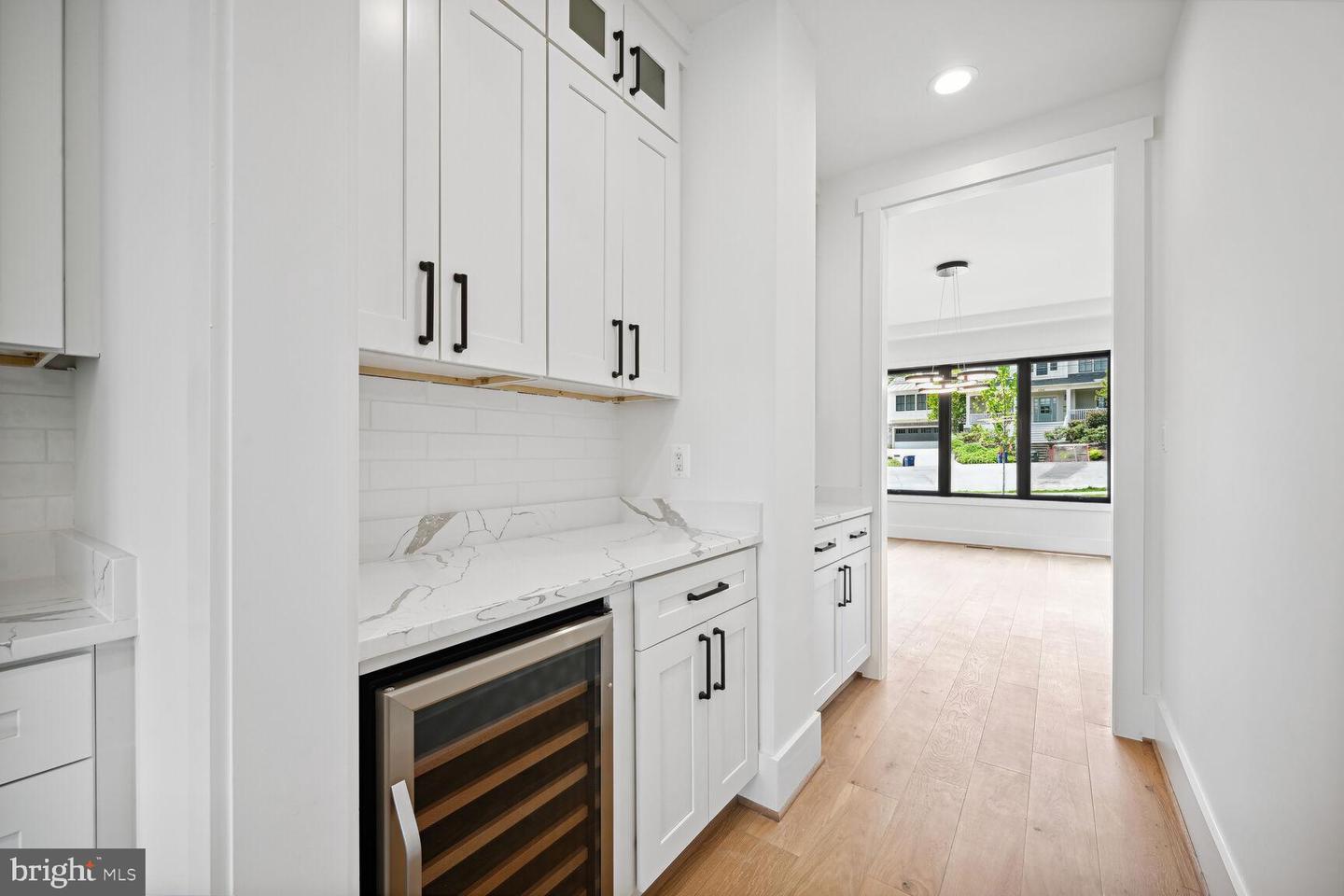 6305 N 36TH ST, ARLINGTON, Virginia 22213, 5 Bedrooms Bedrooms, 5 Rooms Rooms,5 BathroomsBathrooms,Residential,For sale,6305 N 36TH ST,VAAR2053086 MLS # VAAR2053086
